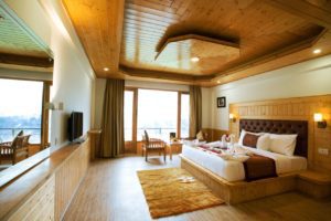 Honeymoon resort in Manali